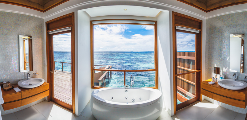 thestylejungle_Maldives_Kandolhu_bathroom_overwater_villa_travelblog