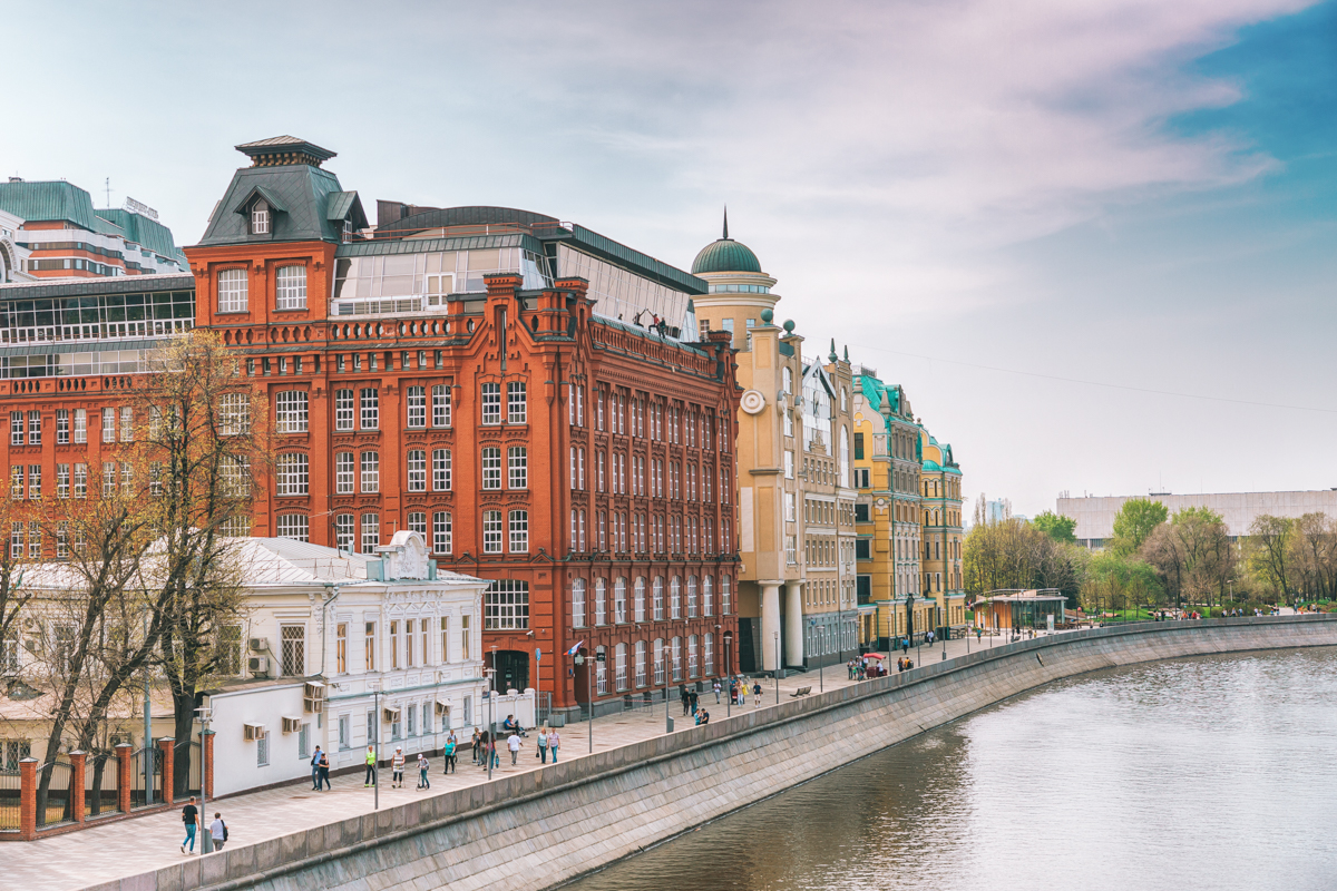 thestylejungle_Russia_Moscow_Yakimanskaya_embankment